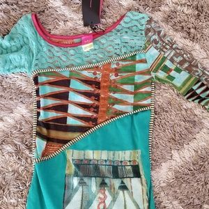 Save the Queen top Size small